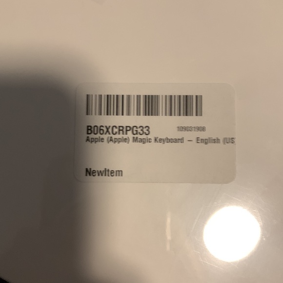 Apple Magic Keyboard - Picture 2 of 4